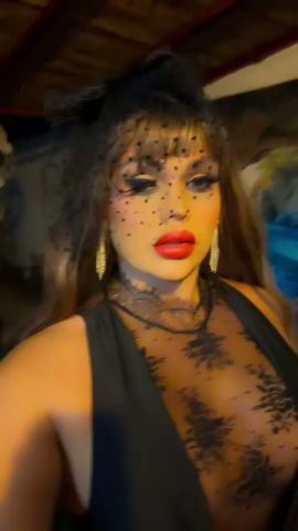 Domina Karah Darosa