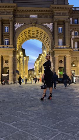 Domina Karah Darosa