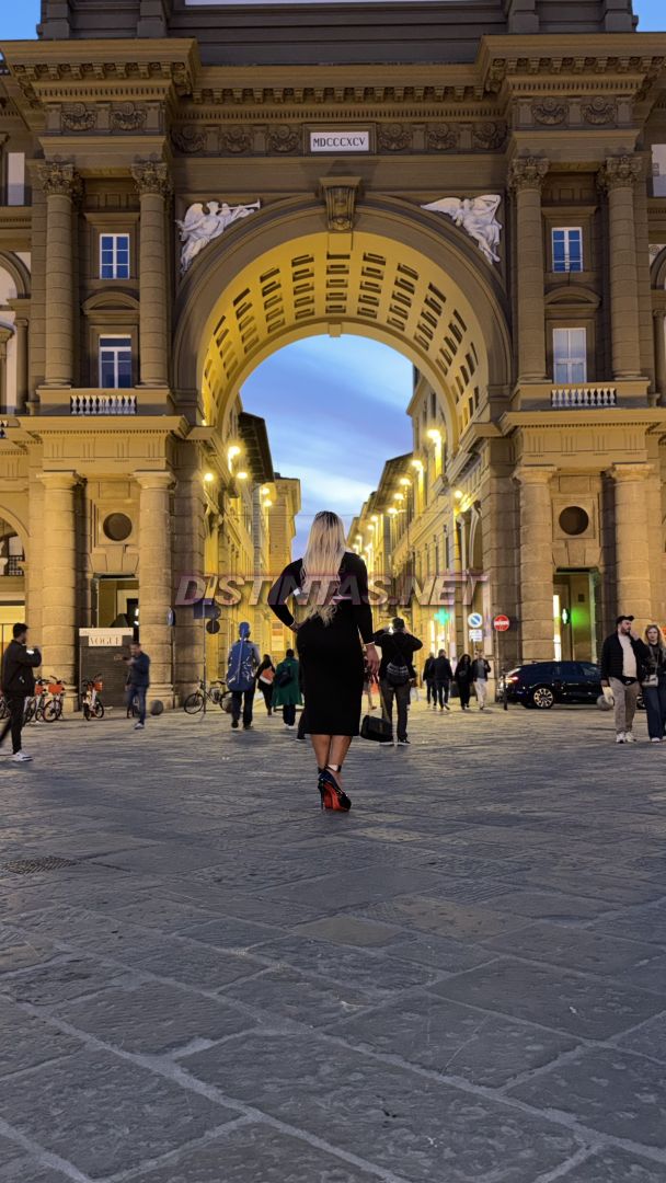 Domina Karah Darosa
