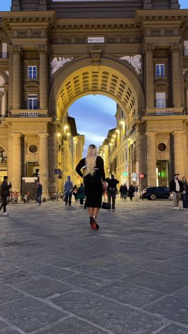 Domina Karah Darosa