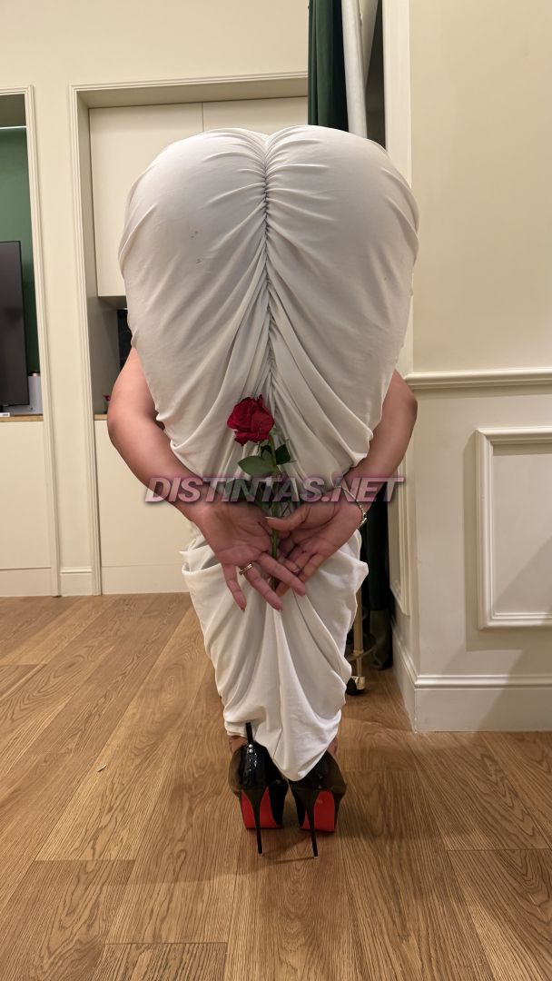 Domina Karah Darosa