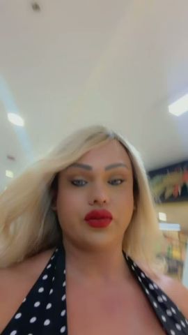 Domina Karah Darosa