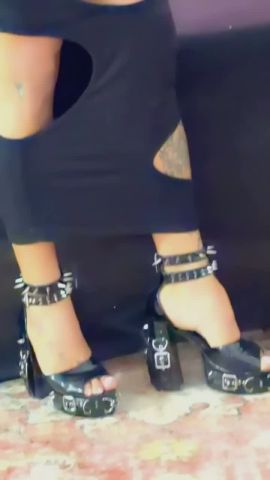 Domina Karah Darosa