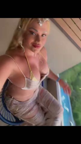Domina Karah Darosa