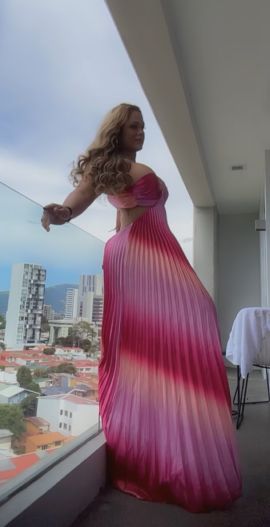 Domina Karah Darosa