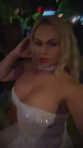Domina Karah Darosa