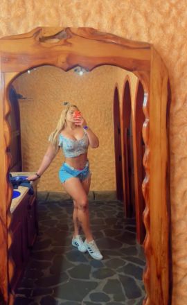 Domina Karah Darosa