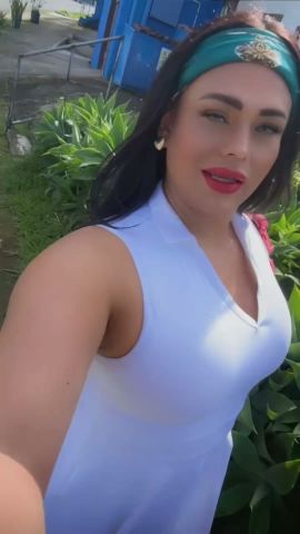 Domina Karah Darosa