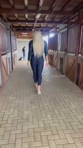 Domina Karah Darosa