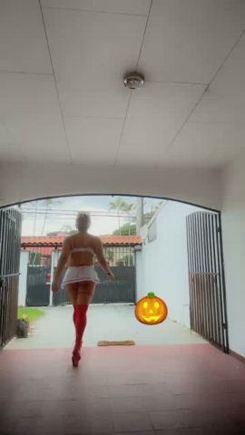 Domina Karah Darosa
