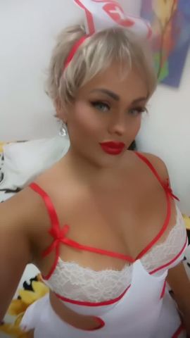 Domina Karah Darosa
