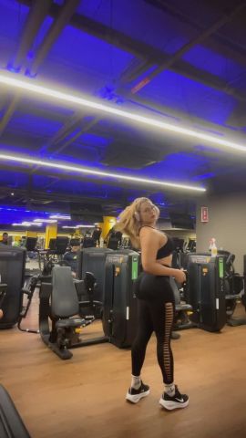 Domina Karah Darosa