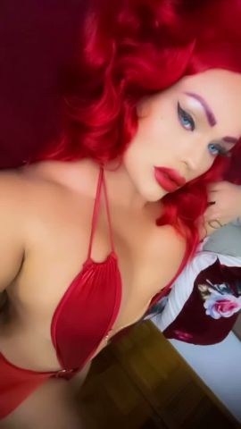 Domina Karah Darosa