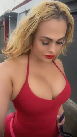 Domina Karah Darosa
