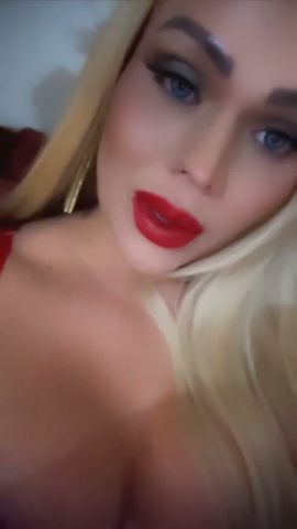 Domina Karah Darosa