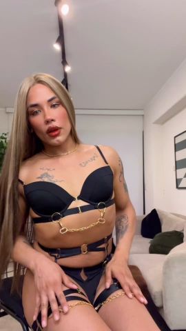 Melissa Mejia 23cm