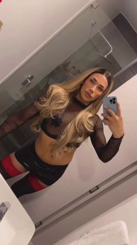 Melissa Mejia 23cm