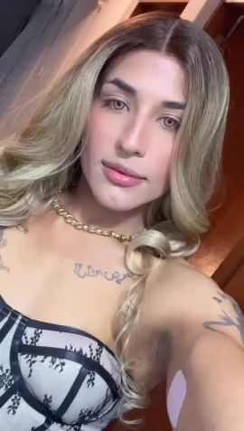 Melissa Mejia 23cm