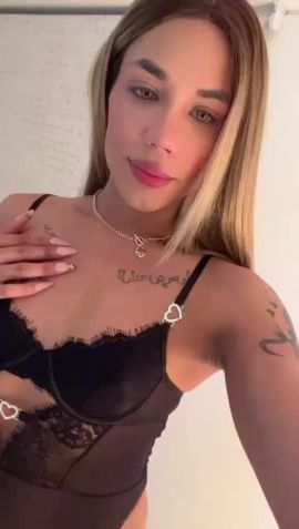 Melissa Mejia 23cm