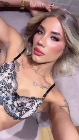 Melissa Mejia 23cm