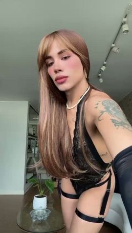 Melissa Mejia 23cm
