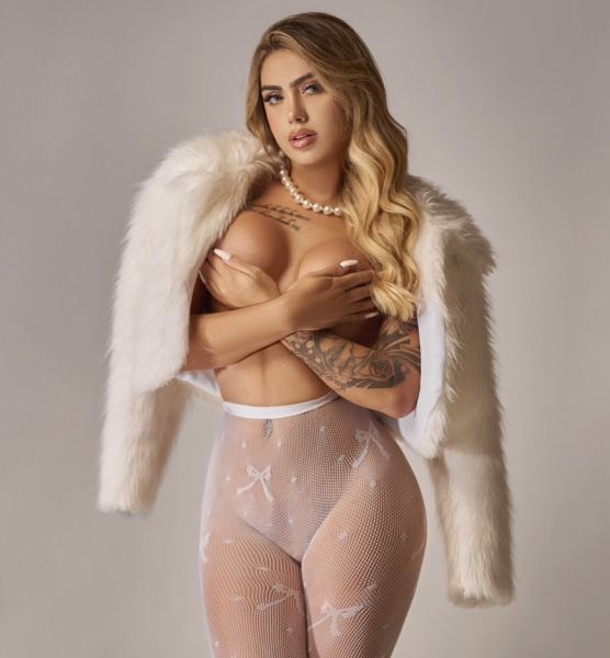 Amor mucho gusto Soy Sara 

Soy versátil, chica exclusiva de la ciudad, con clase, educada, muy sexual y complaciente 

Hago domicilio o puedo atenderte en un hotel de confianza ubicado en laureles ( Como tú elijas ) 

Atiendo a hombres y parejas 

*1 hora 500 mil 
* Tres horas 900.000 
*Amanecida por 1.500.000

Hi, nice to meet you. I'm Sara.

I'm versatile, an exclusive city girl, classy,   educated, very sensual, and accommodating.

I can come to your home or meet you at a trusted hotel in Laureles (whichever you prefer).

I cater to men and couples.

*1 hour: 500,000 Col
*Three hours: 900,000 col 
*Overnight: 1,500,000 Col