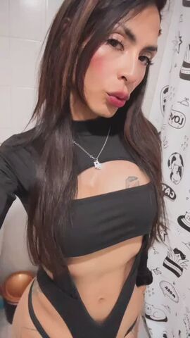 Isabella Hot