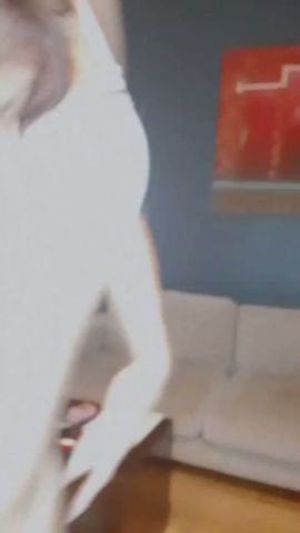 Isabella Hot