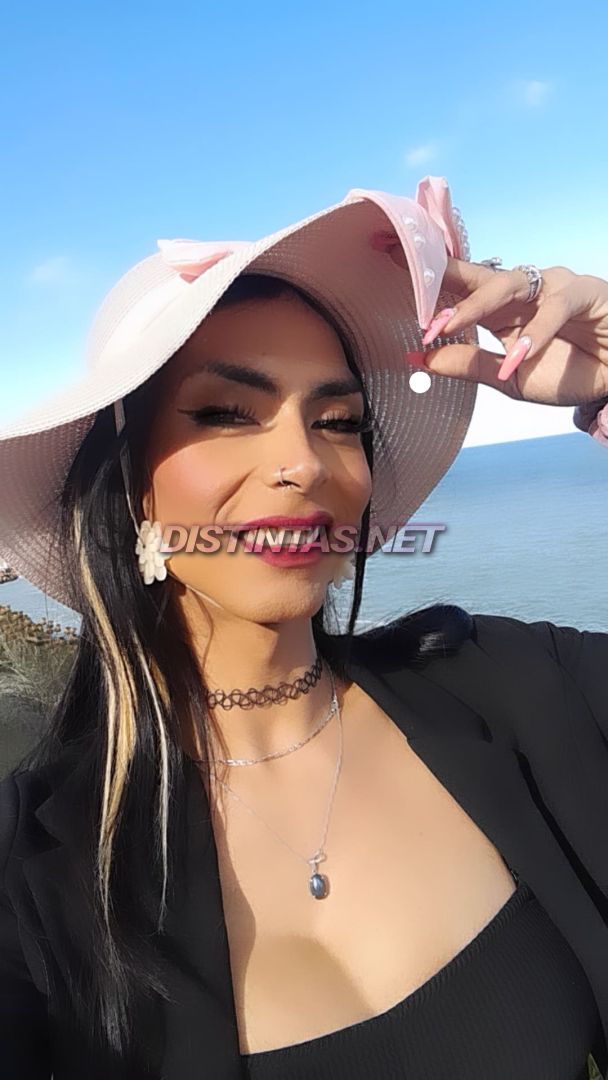 Isabella Hot
