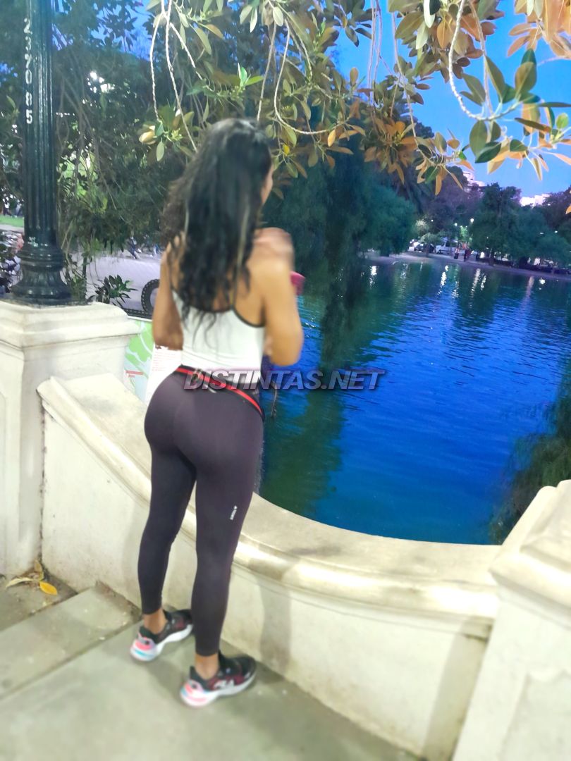 Isabella Hot