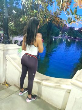 Isabella Hot