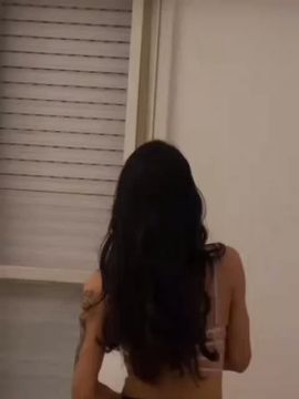 Isabella Hot