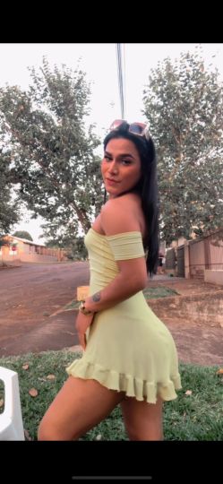 Genesis Caceres 