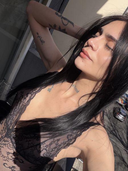 Soy Ámbar Fóx 👠 soy Riojana tengo 26 años y me encanta pasarla bien💖 estoy recién llegada en Buenos Aires y espero pasarla genial amor🔥
Contenido disponible! 😍