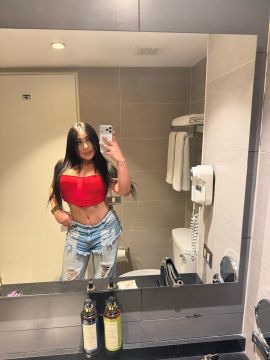  Isabella Pandora