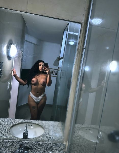 Ofrecemos: rico sexo oral, anal, besos y caricias, duchas y masajes, buen trato de novio! Para aquellos fetichista que les encanta satisfacer esa nesecidad del buen beso negro, lluvia dorada, lluvia marrón, fiesta blanca y sadomaquismo

Activa en tus servicios de vídeo, fotos e videos llamadas con su respectivo pago$
 
Solo decididos y solventes no hacemos trabajo comunitario.