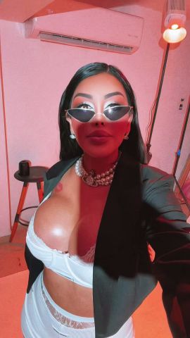 Karlita Real