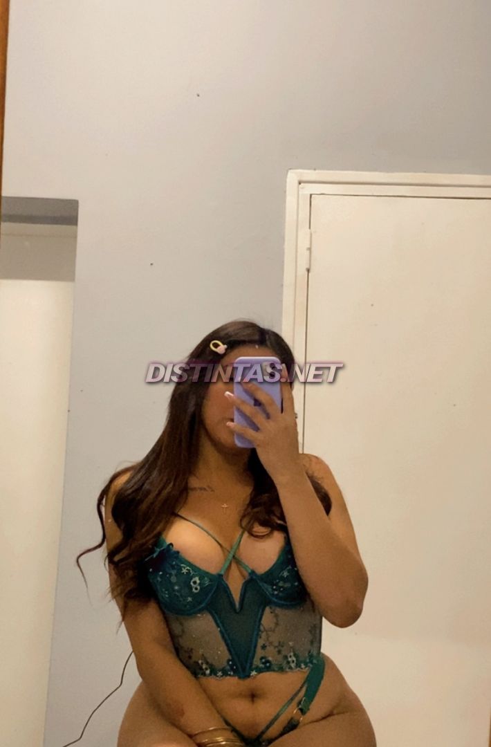 Amelia Velvet