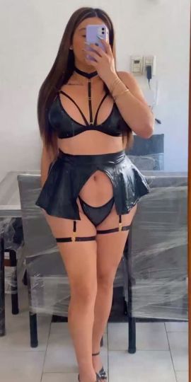 Amelia Velvet