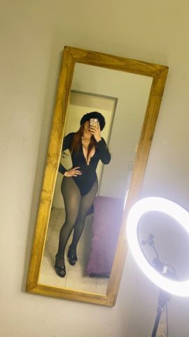 Amelia Velvet