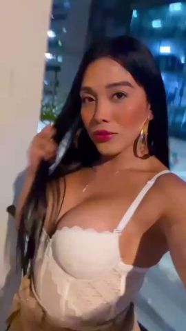 Amelia Velvet