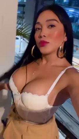 Amelia Velvet