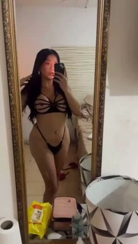 Amelia Velvet