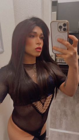 Hilary XL Domination
