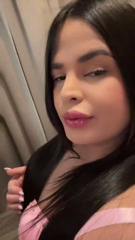 Mia Fernandez 