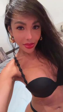 Erika Miyamoto 