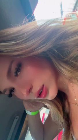 Camila Felibata 