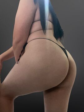Mia Nicole G