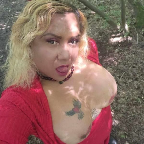 Je suis trans sexual actif et passif dominatriz je de godet et popers à vous satisfaire... fist.  Godasses. Etc etc etc