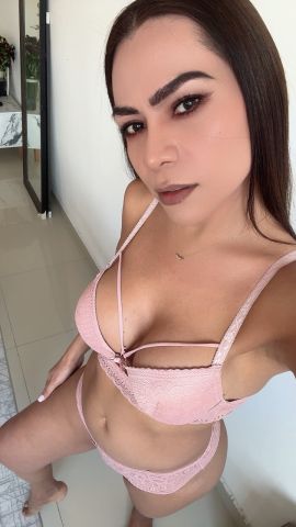 Jimena Greys